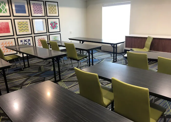 Holiday Inn Express Hotel & Suites Hearne, An Ihg Hotel